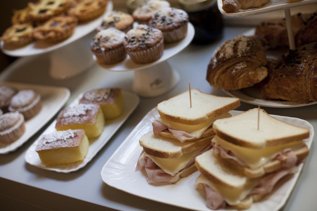 Thebed Bed & Breakfast Pescara Bagian luar foto